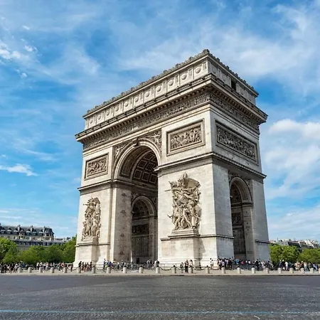 B6g 2pers Wagram Ternes With Ac Appartement *